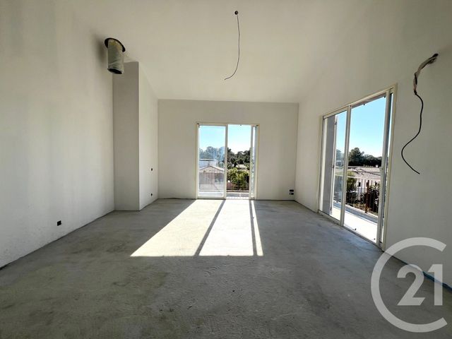 Maison &agrave; vendre - 6 pi&egrave;ces - 145 m2 - La Londe Les Maures - 83 - PROVENCE-ALPES-COTE-D-AZUR