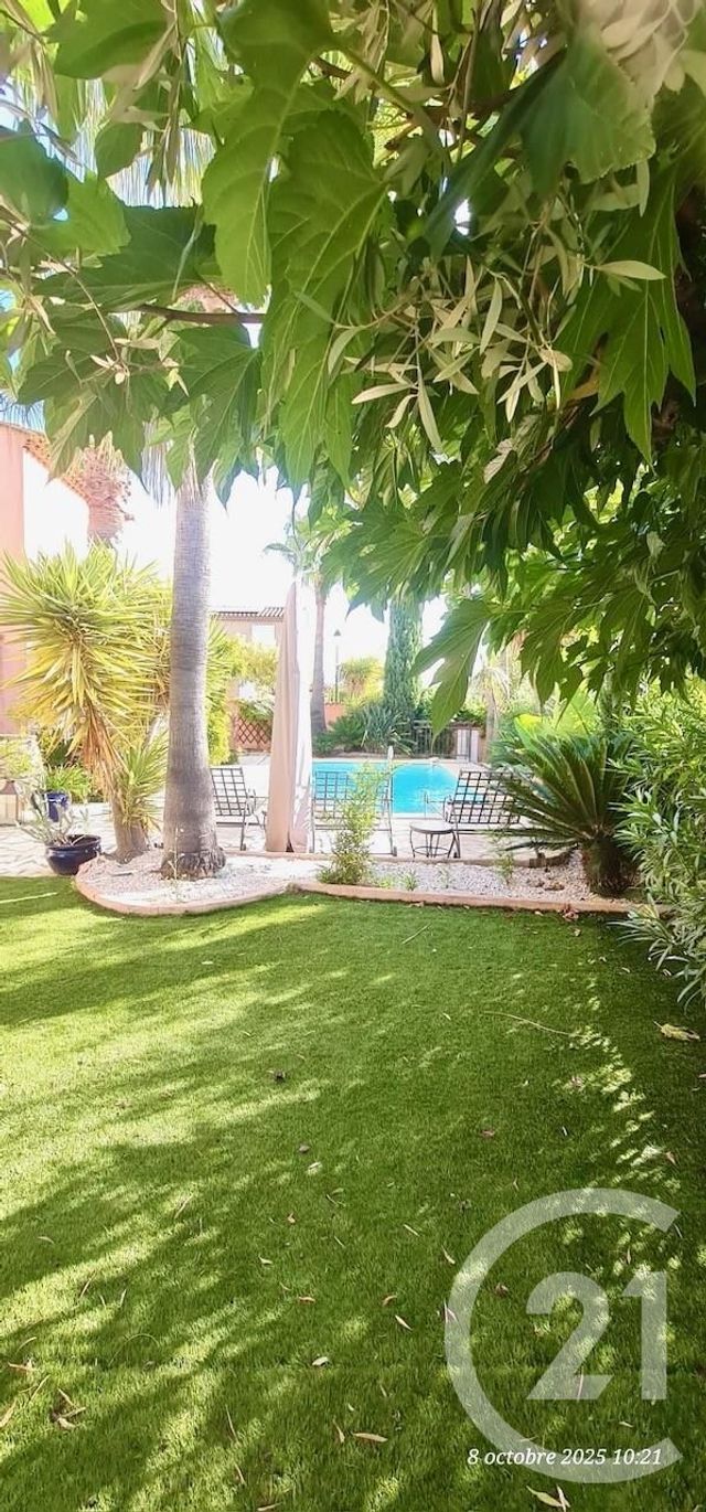 Maison &agrave; vendre - 6 pi&egrave;ces - 163 m2 - La Londe Les Maures - 83 - PROVENCE-ALPES-COTE-D-AZUR