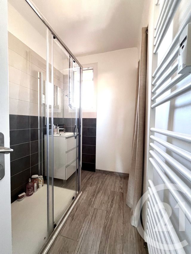 Appartement F2 à vendre - 2 pièces - 33,72 m2 - La Londe Les Maures - 83 - PROVENCE-ALPES-COTE-D-AZUR