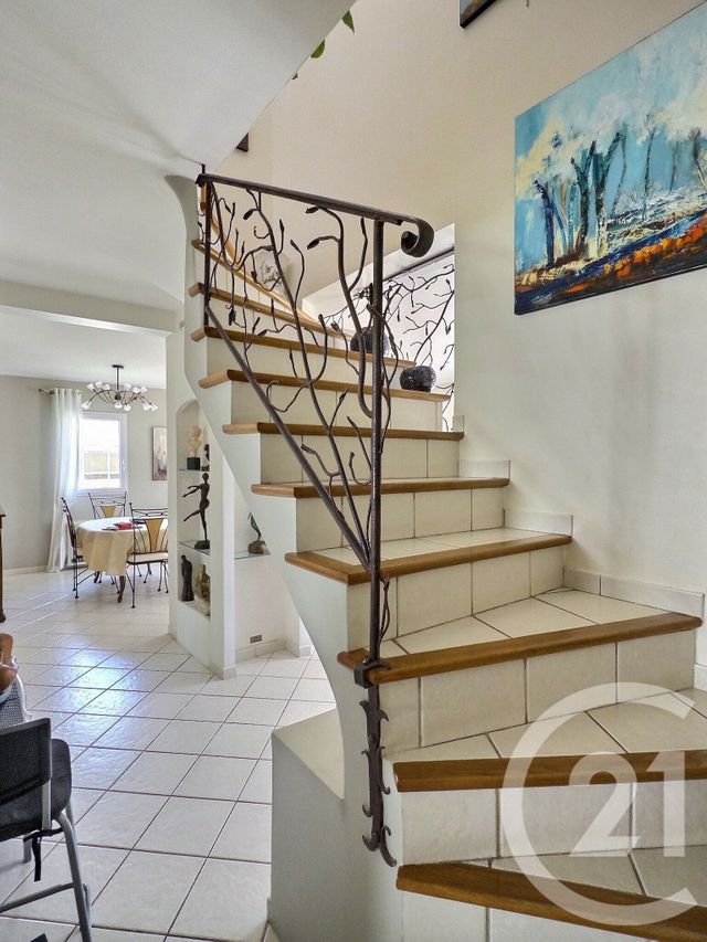 Maison &agrave; vendre - 4 pi&egrave;ces - 121,17 m2 - La Londe Les Maures - 83 - PROVENCE-ALPES-COTE-D-AZUR