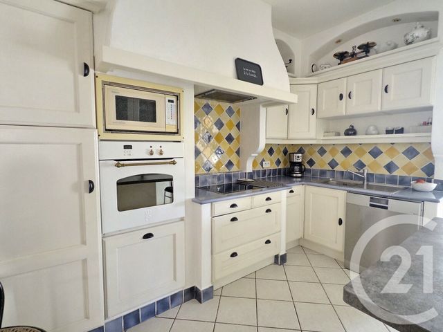 Maison &agrave; vendre - 4 pi&egrave;ces - 121,17 m2 - La Londe Les Maures - 83 - PROVENCE-ALPES-COTE-D-AZUR