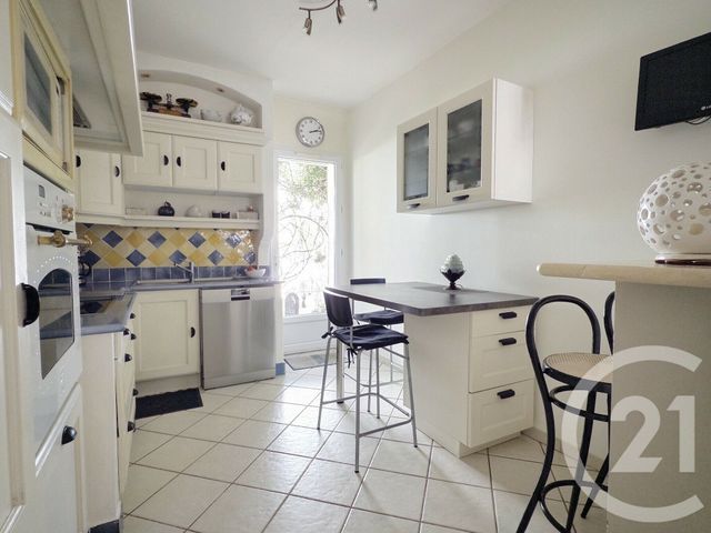 Maison &agrave; vendre - 4 pi&egrave;ces - 121,17 m2 - La Londe Les Maures - 83 - PROVENCE-ALPES-COTE-D-AZUR