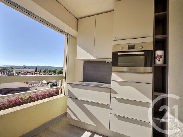 Appartement T2 &agrave; vendre - 2 pi&egrave;ces - 28,63 m2 - La Londe Les Maures - 83 - PROVENCE-ALPES-COTE-D-AZUR
