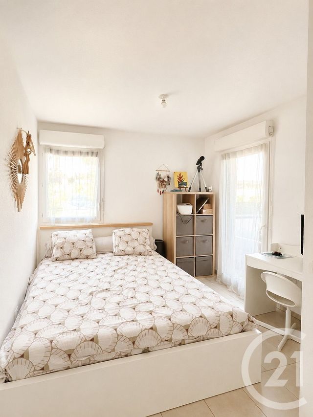 Appartement F3 &agrave; vendre - 3 pi&egrave;ces - 55,75 m2 - La Londe Les Maures - 83 - PROVENCE-ALPES-COTE-D-AZUR