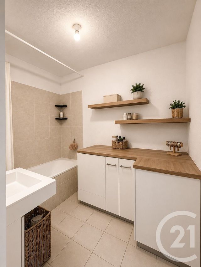 Appartement F3 &agrave; vendre - 3 pi&egrave;ces - 55,75 m2 - La Londe Les Maures - 83 - PROVENCE-ALPES-COTE-D-AZUR
