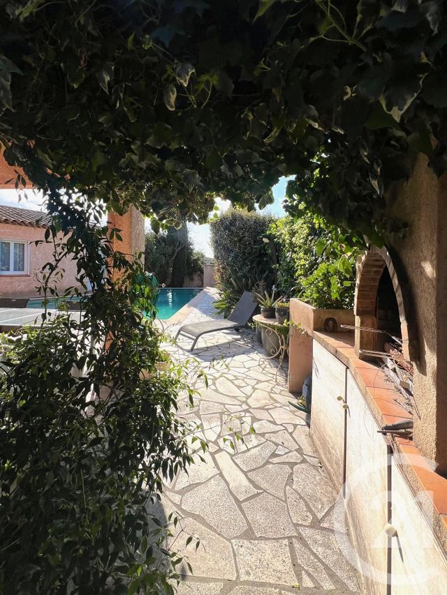 Maison &agrave; vendre - 7 pi&egrave;ces - 175 m2 - La Londe Les Maures - 83 - PROVENCE-ALPES-COTE-D-AZUR