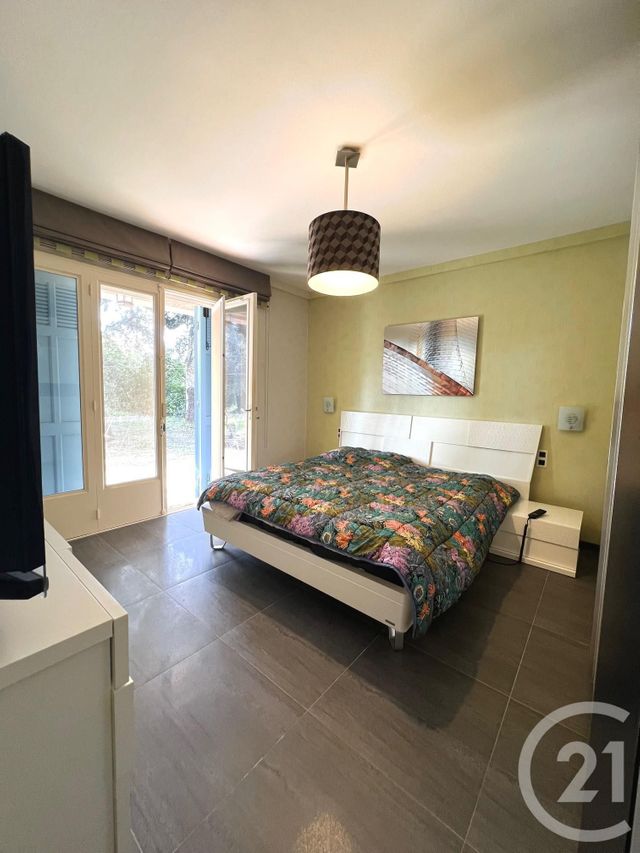 Maison &agrave; vendre - 7 pi&egrave;ces - 175 m2 - La Londe Les Maures - 83 - PROVENCE-ALPES-COTE-D-AZUR