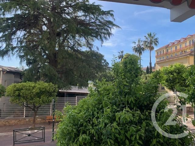 Appartement F4 &agrave; vendre - 4 pi&egrave;ces - 79,55 m2 - Hyeres - 83 - PROVENCE-ALPES-COTE-D-AZUR