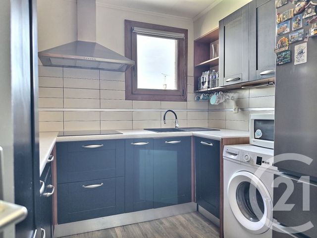 Appartement F3 &agrave; vendre - 3 pi&egrave;ces - 65,12 m2 - La Londe Les Maures - 83 - PROVENCE-ALPES-COTE-D-AZUR
