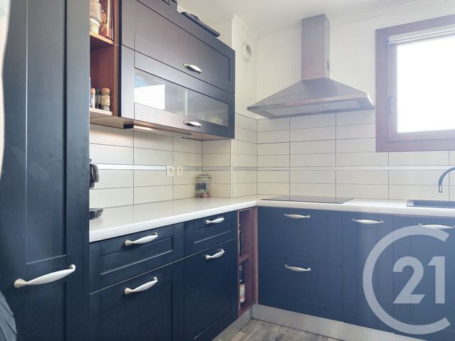 Appartement F3 &agrave; vendre - 3 pi&egrave;ces - 65,12 m2 - La Londe Les Maures - 83 - PROVENCE-ALPES-COTE-D-AZUR