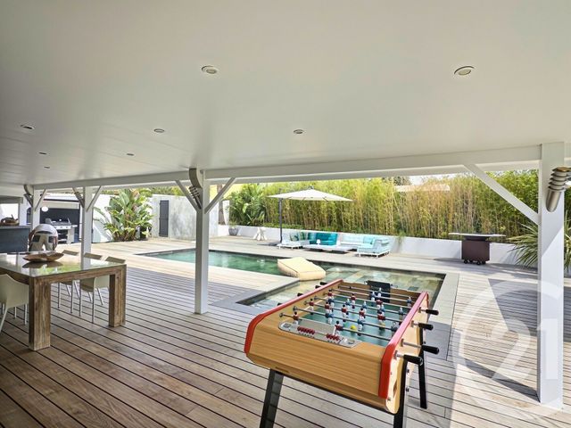 Maison &agrave; vendre - 5 pi&egrave;ces - 147,20 m2 - La Crau - 83 - PROVENCE-ALPES-COTE-D-AZUR