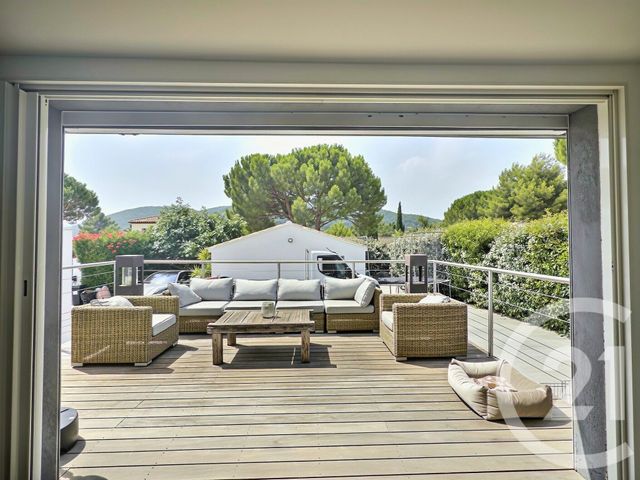 Maison &agrave; vendre - 5 pi&egrave;ces - 147,20 m2 - La Crau - 83 - PROVENCE-ALPES-COTE-D-AZUR