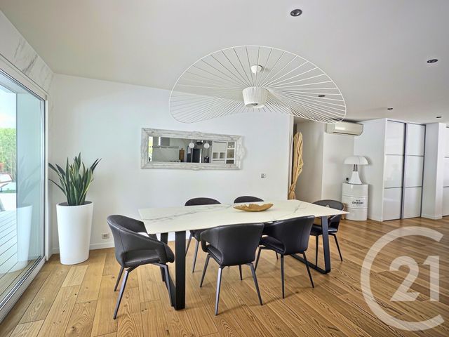 Maison &agrave; vendre - 5 pi&egrave;ces - 147,20 m2 - La Crau - 83 - PROVENCE-ALPES-COTE-D-AZUR