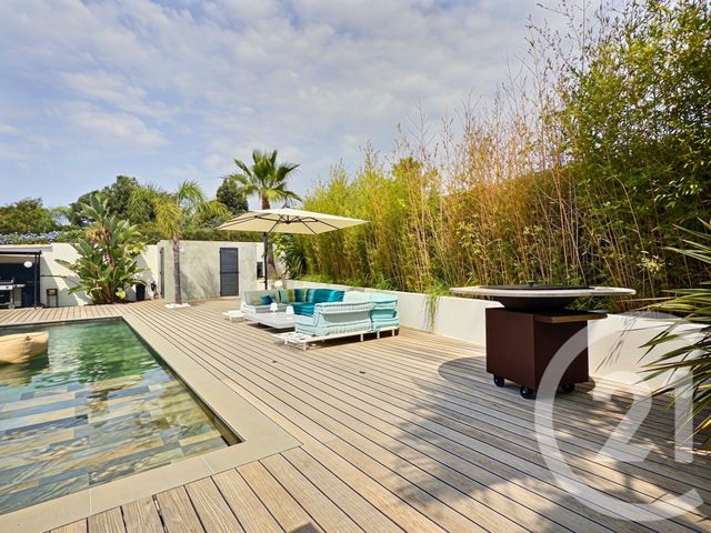 Maison &agrave; vendre - 5 pi&egrave;ces - 147,20 m2 - La Crau - 83 - PROVENCE-ALPES-COTE-D-AZUR