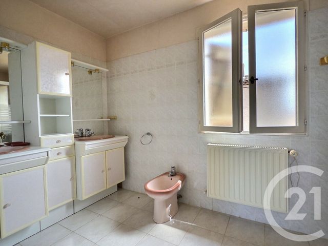 Maison &agrave; vendre - 4 pi&egrave;ces - 121,72 m2 - La Londe Les Maures - 83 - PROVENCE-ALPES-COTE-D-AZUR