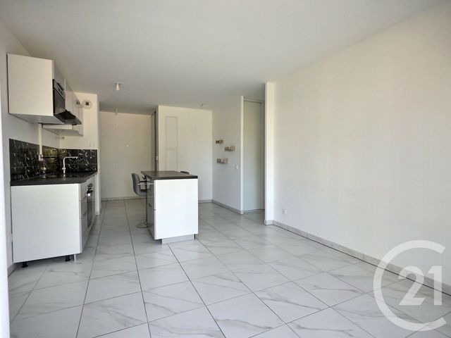 Appartement F2 &agrave; vendre - 2 pi&egrave;ces - 44,27 m2 - Hyeres - 83 - PROVENCE-ALPES-COTE-D-AZUR