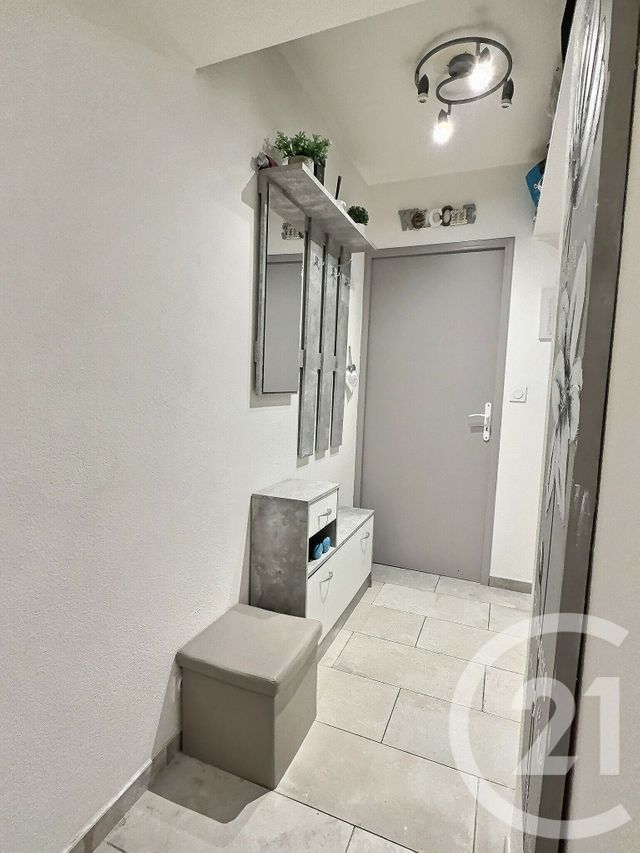 Appartement F2 &agrave; vendre - 2 pi&egrave;ces - 30,15 m2 - La Londe Les Maures - 83 - PROVENCE-ALPES-COTE-D-AZUR
