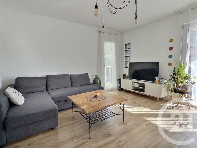 Appartement F4 &agrave; vendre - 4 pi&egrave;ces - 75,40 m2 - Hyeres - 83 - PROVENCE-ALPES-COTE-D-AZUR