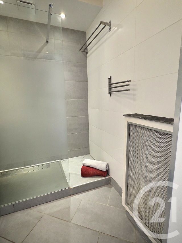 Appartement F4 &agrave; vendre - 4 pi&egrave;ces - 75,40 m2 - Hyeres - 83 - PROVENCE-ALPES-COTE-D-AZUR