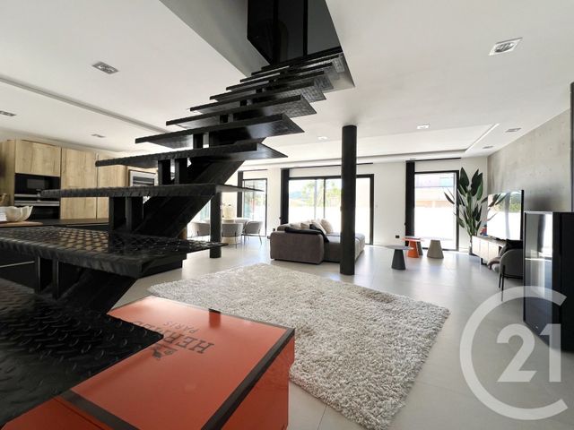 Maison &agrave; vendre - 4 pi&egrave;ces - 145 m2 - Pierrefeu Du Var - 83 - PROVENCE-ALPES-COTE-D-AZUR