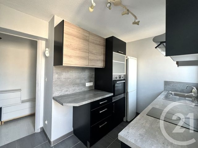 Appartement F3 &agrave; vendre - 3 pi&egrave;ces - 60,65 m2 - La Londe Les Maures - 83 - PROVENCE-ALPES-COTE-D-AZUR