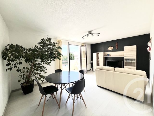 Appartement F3 &agrave; vendre - 3 pi&egrave;ces - 60,65 m2 - La Londe Les Maures - 83 - PROVENCE-ALPES-COTE-D-AZUR