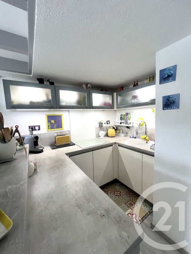 Appartement T2 &agrave; vendre - 2 pi&egrave;ces - 46,65 m2 - La Londe Les Maures - 83 - PROVENCE-ALPES-COTE-D-AZUR