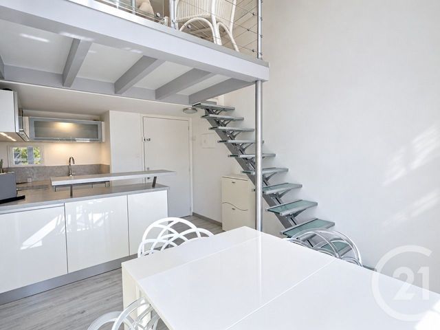 Appartement T2 &agrave; vendre - 2 pi&egrave;ces - 46,65 m2 - La Londe Les Maures - 83 - PROVENCE-ALPES-COTE-D-AZUR