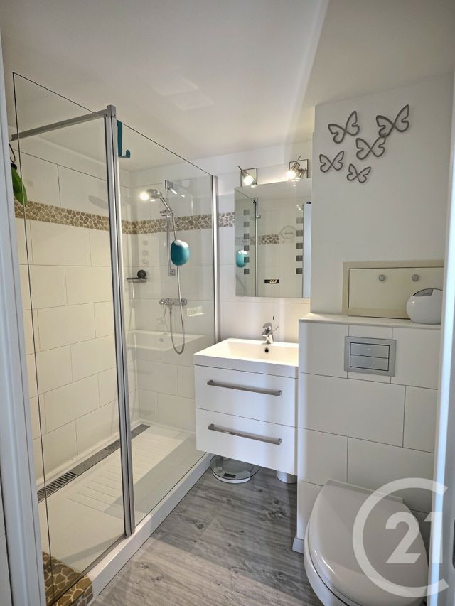 Appartement T2 &agrave; vendre - 2 pi&egrave;ces - 46,65 m2 - La Londe Les Maures - 83 - PROVENCE-ALPES-COTE-D-AZUR