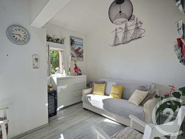 Appartement T2 &agrave; vendre - 2 pi&egrave;ces - 46,65 m2 - La Londe Les Maures - 83 - PROVENCE-ALPES-COTE-D-AZUR