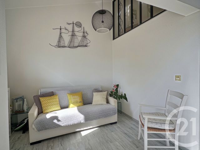 Appartement T2 &agrave; vendre - 2 pi&egrave;ces - 46,65 m2 - La Londe Les Maures - 83 - PROVENCE-ALPES-COTE-D-AZUR