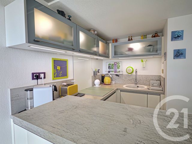 Appartement T2 &agrave; vendre - 2 pi&egrave;ces - 46,65 m2 - La Londe Les Maures - 83 - PROVENCE-ALPES-COTE-D-AZUR