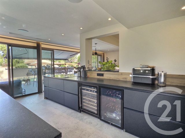 Maison &agrave; vendre - 6 pi&egrave;ces - 222,75 m2 - Six Fours Les Plages - 83 - PROVENCE-ALPES-COTE-D-AZUR