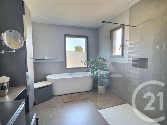 Maison &agrave; vendre - 6 pi&egrave;ces - 222,75 m2 - Six Fours Les Plages - 83 - PROVENCE-ALPES-COTE-D-AZUR