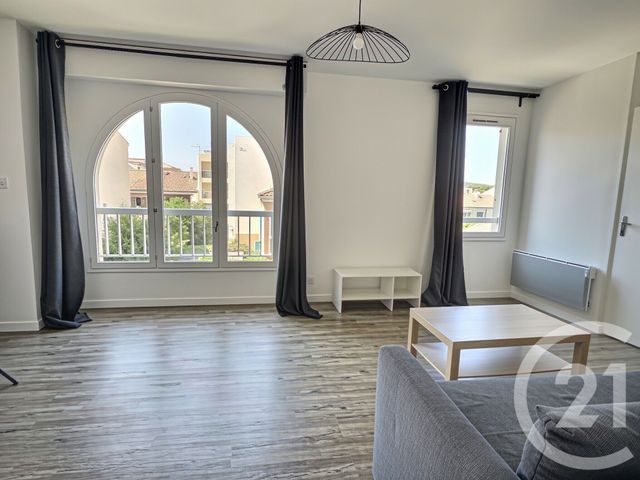 Appartement F2 à louer LA LONDE LES MAURES