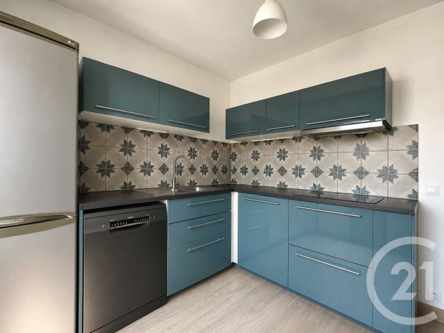 Appartement F3 &agrave; vendre - 3 pi&egrave;ces - 72,65 m2 - Hyeres - 83 - PROVENCE-ALPES-COTE-D-AZUR