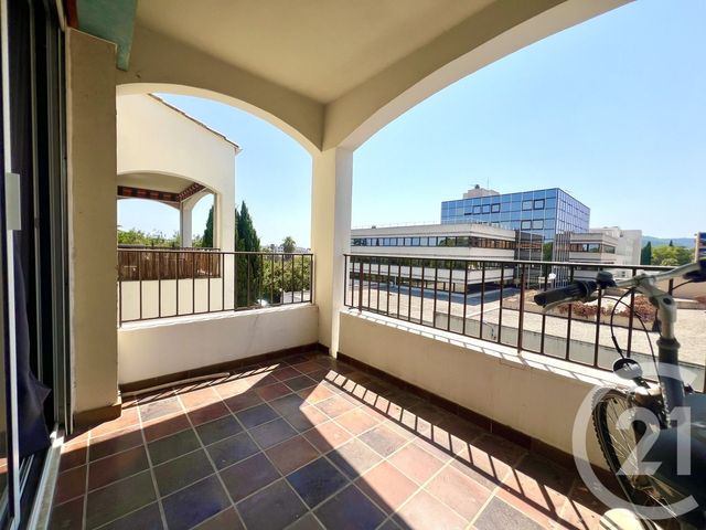 Appartement F3 &agrave; vendre - 3 pi&egrave;ces - 72,65 m2 - Hyeres - 83 - PROVENCE-ALPES-COTE-D-AZUR