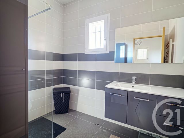 Maison &agrave; vendre - 4 pi&egrave;ces - 187 m2 - La Londe Les Maures - 83 - PROVENCE-ALPES-COTE-D-AZUR