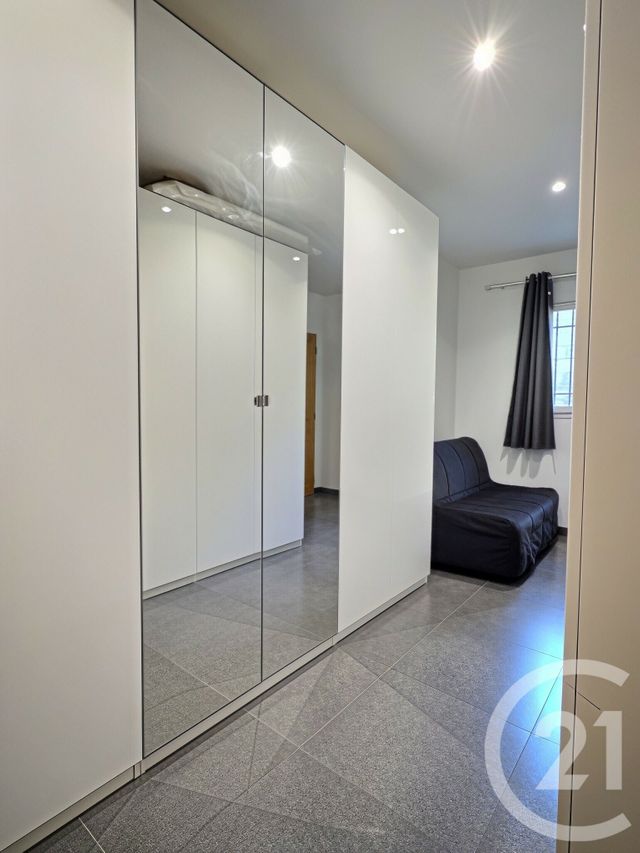 Maison &agrave; vendre - 4 pi&egrave;ces - 187 m2 - La Londe Les Maures - 83 - PROVENCE-ALPES-COTE-D-AZUR