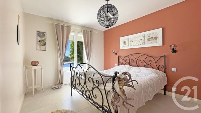 Maison &agrave; vendre - 7 pi&egrave;ces - 235,35 m2 - La Londe Les Maures - 83 - PROVENCE-ALPES-COTE-D-AZUR