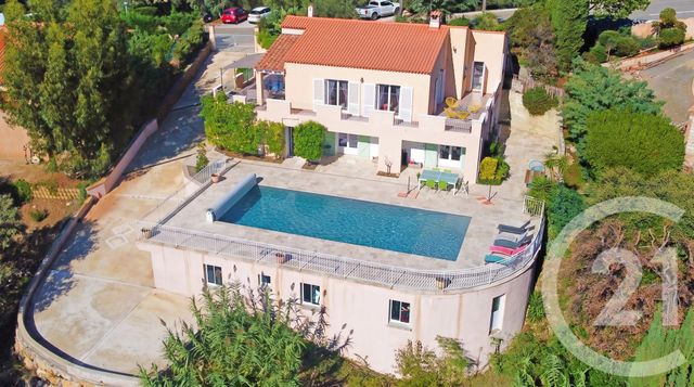 Maison &agrave; vendre - 7 pi&egrave;ces - 235,35 m2 - La Londe Les Maures - 83 - PROVENCE-ALPES-COTE-D-AZUR