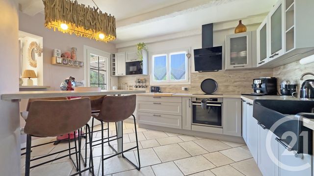 Maison &agrave; vendre - 7 pi&egrave;ces - 235,35 m2 - La Londe Les Maures - 83 - PROVENCE-ALPES-COTE-D-AZUR