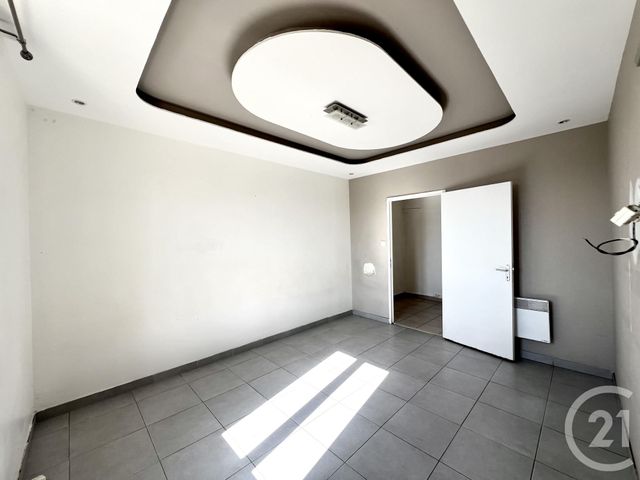 Appartement F4 &agrave; vendre - 4 pi&egrave;ces - 75,07 m2 - La Londe Les Maures - 83 - PROVENCE-ALPES-COTE-D-AZUR