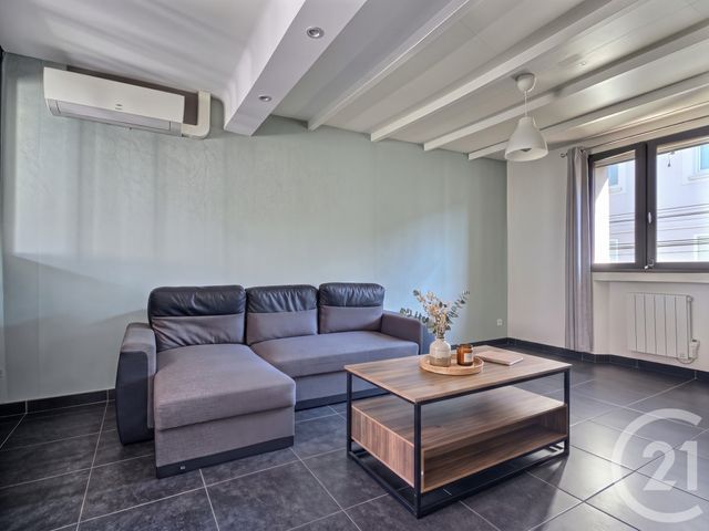 Appartement F2 &agrave; vendre - 2 pi&egrave;ces - 43,87 m2 - La Londe Les Maures - 83 - PROVENCE-ALPES-COTE-D-AZUR