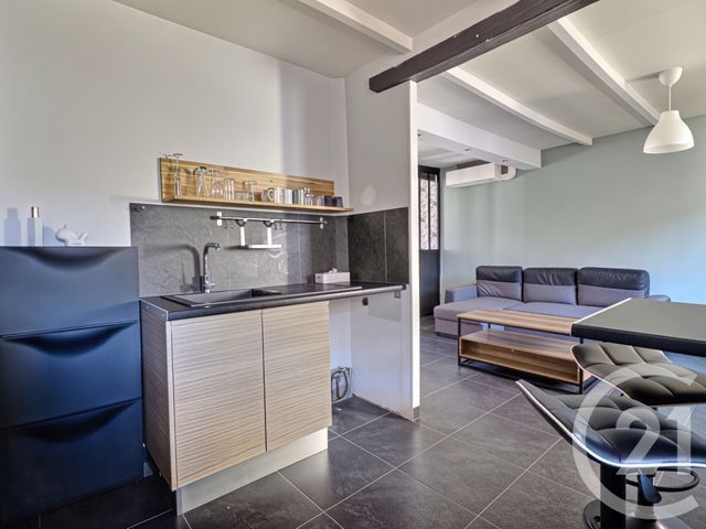 Appartement F2 &agrave; vendre - 2 pi&egrave;ces - 43,87 m2 - La Londe Les Maures - 83 - PROVENCE-ALPES-COTE-D-AZUR