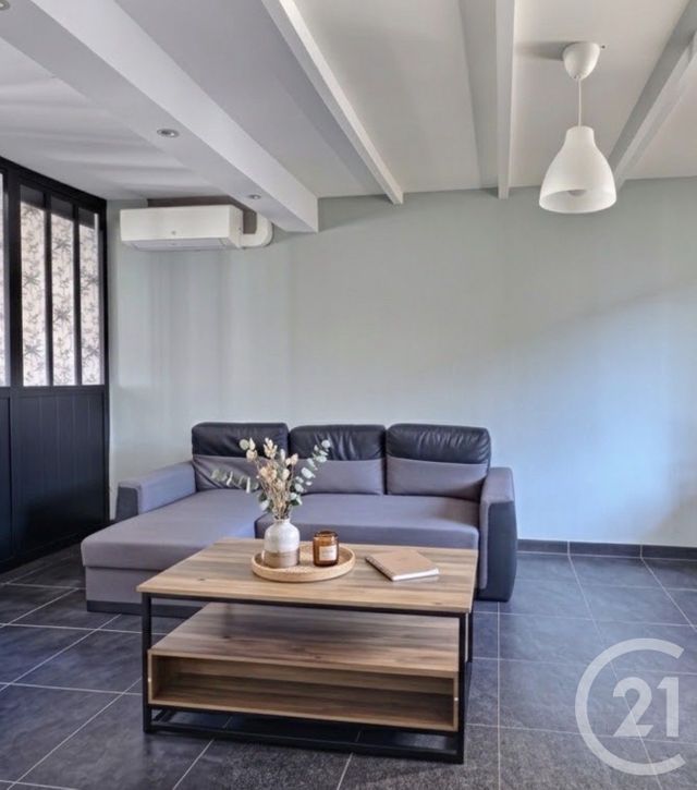 Appartement F2 &agrave; vendre - 2 pi&egrave;ces - 43,87 m2 - La Londe Les Maures - 83 - PROVENCE-ALPES-COTE-D-AZUR