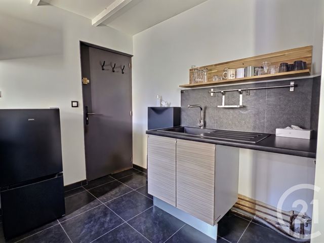 Appartement F2 &agrave; vendre - 2 pi&egrave;ces - 43,87 m2 - La Londe Les Maures - 83 - PROVENCE-ALPES-COTE-D-AZUR