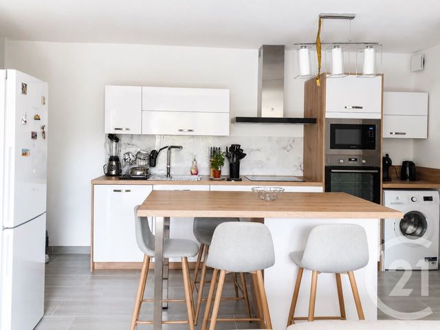 Appartement &agrave; vendre - 2 pi&egrave;ces - 48 m2 - Digne Les Bains - 04 - PROVENCE-ALPES-COTE-D-AZUR