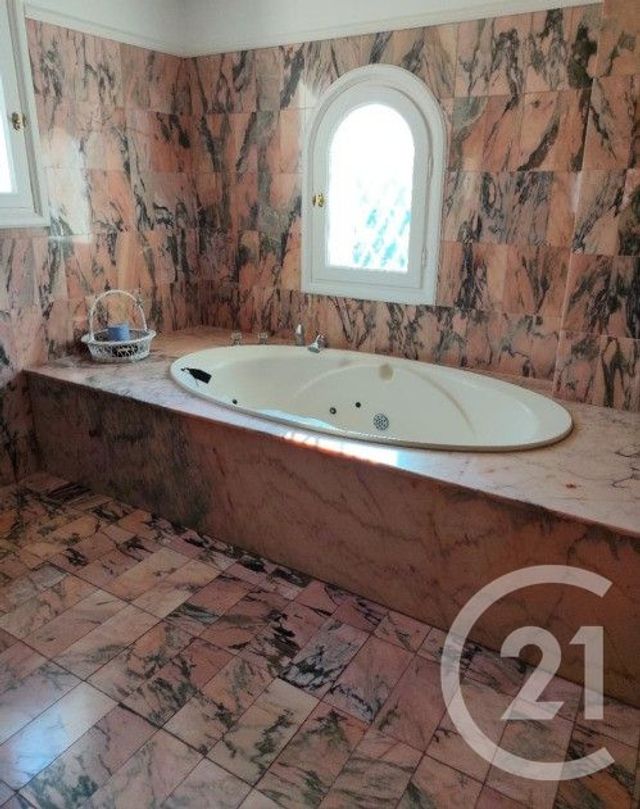 Maison &agrave; vendre - 7 pi&egrave;ces - 178 m2 - Digne Les Bains - 04 - PROVENCE-ALPES-COTE-D-AZUR