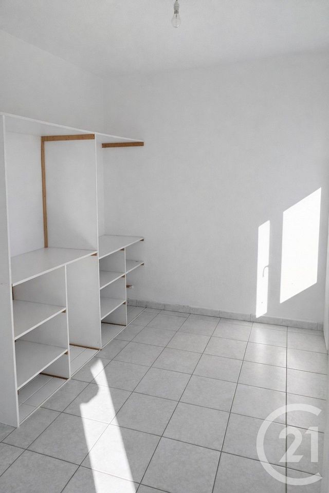 Appartement T4 &agrave; vendre - 4 pi&egrave;ces - 65 m2 - Peyruis - 04 - PROVENCE-ALPES-COTE-D-AZUR